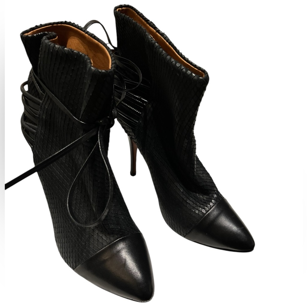 Iro booties - Picture 2 of 14